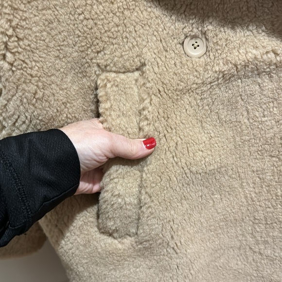 ABERCROMBIE & FITCH Oversized Long Length Sherpa Teddy Coat Tan S Small $180 NWT - Picture 6 of 10